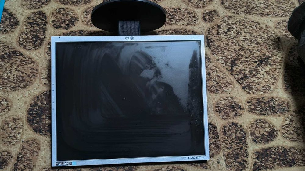 монитор  LG L 199528Q