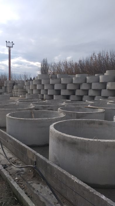 Бетонные кольца купить. Бетонные кольца для канализаци.