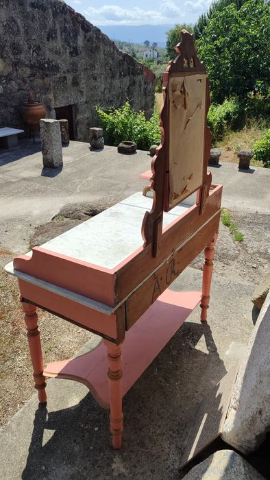 Toucador Antigo com Pedra Mármore