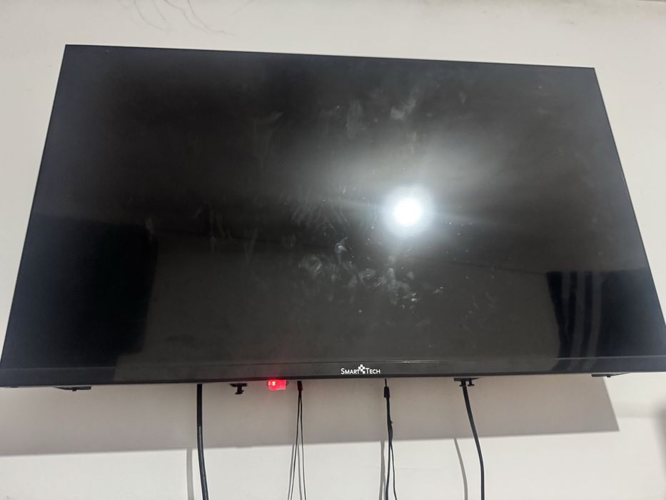 Ps4 Edição especial + televisão(vendo separado)