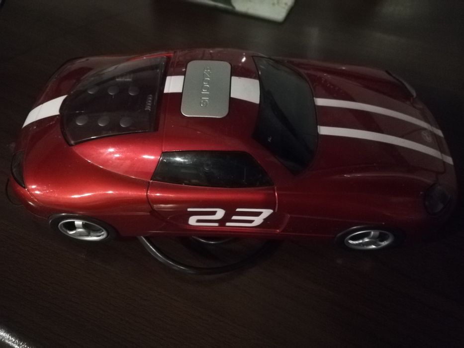 Rodiobudzik z zegarkiem cyfrowym