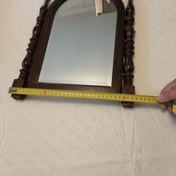 Espelho em madeira maciça