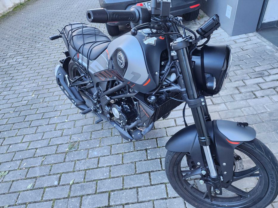 Mota Benelli Leoncino 125