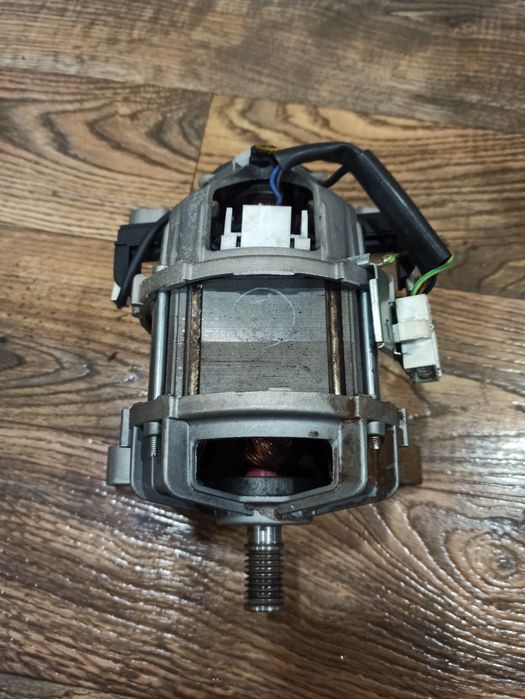 Двигун пральної машинки.