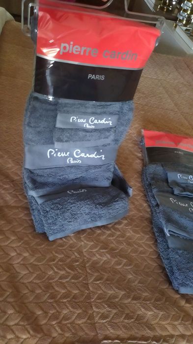 1 Conjunto novo de 3 toalhas casa de banho Pierre cardin