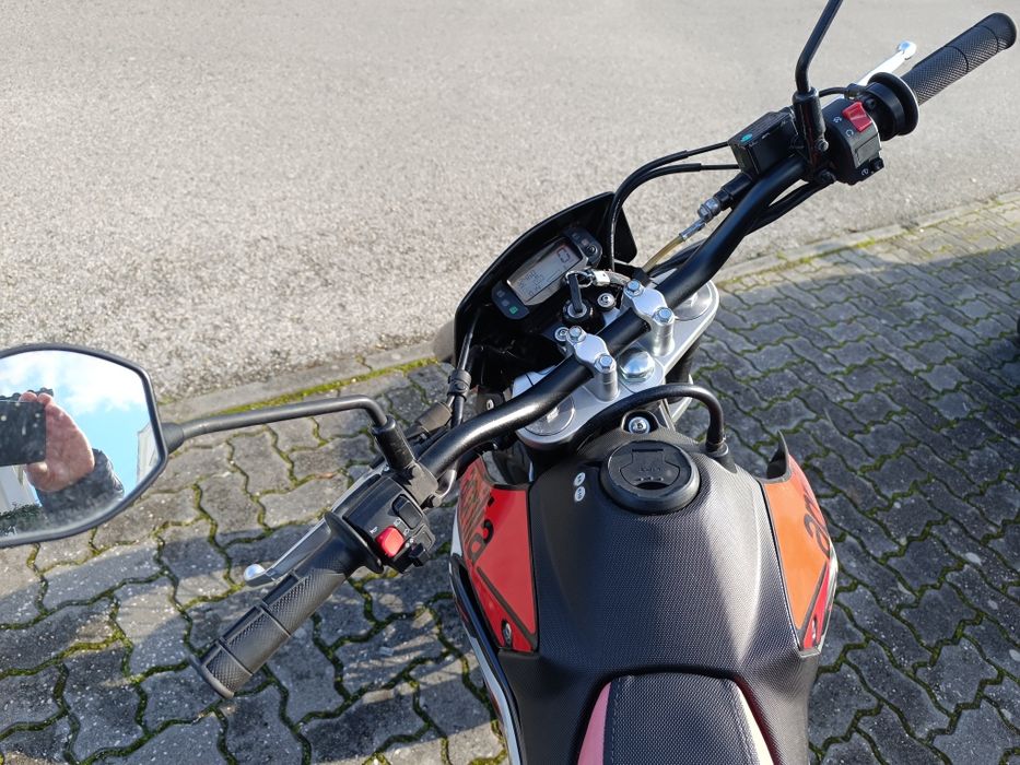 Aprilia SX 125 ano de 2022
