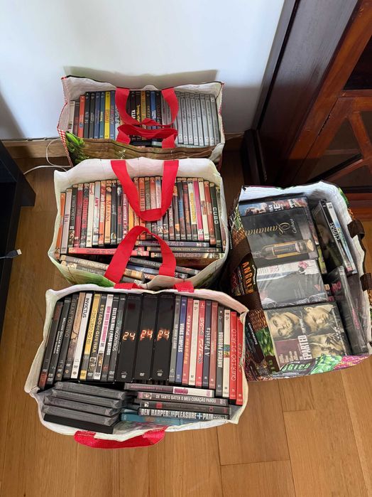 DVDs vários (cerca de 500)