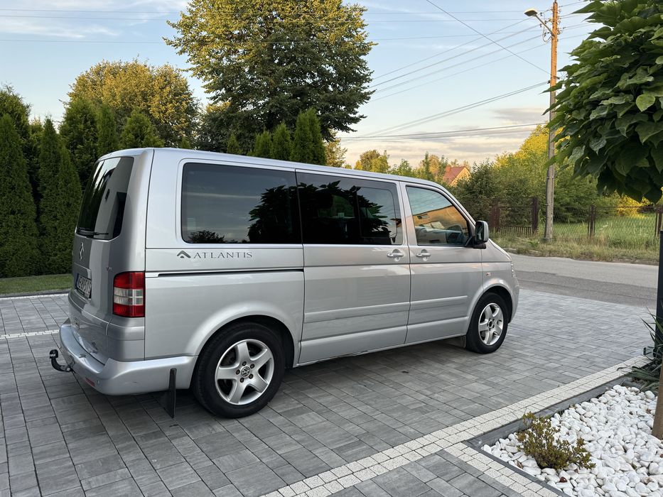 Wynajem Busa Volkswagen Multivan 2.5 Automat Przewóz osób