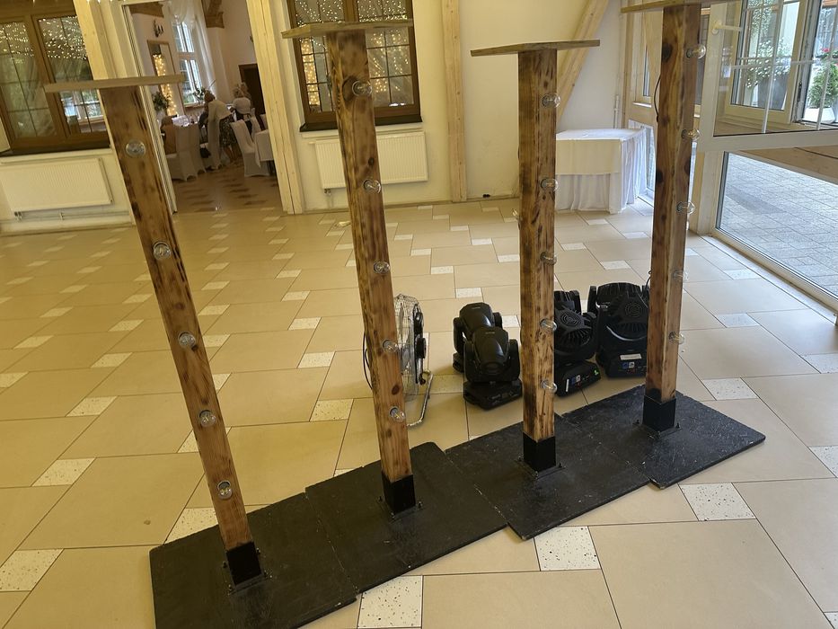 Tower / towery / stojaki pod głowy / słupki cena za 4 sztuki !