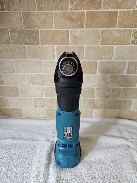 Makita  DTM51 Multi-Tool  Urządzenie Wielofunkcyjne