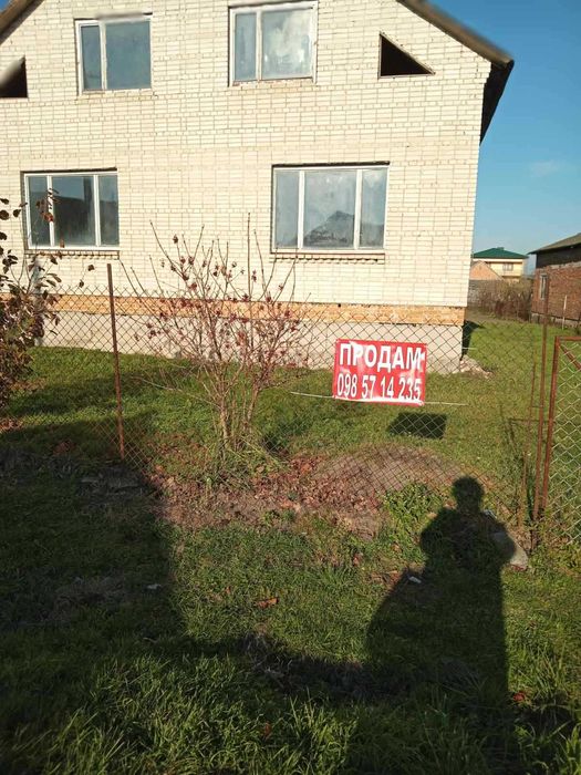 незавершений будинок та земельна ділянка 11,9 сот. с.Старий Яричів