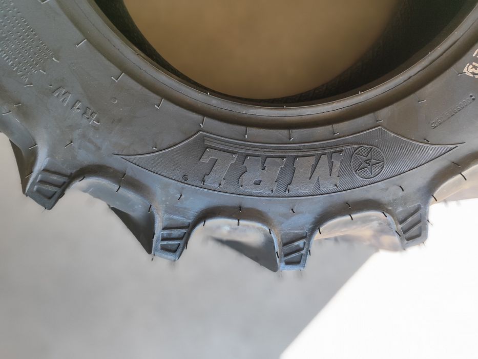 2 pneus de trator novos 320/70R20 MRL - Oferta da entrega