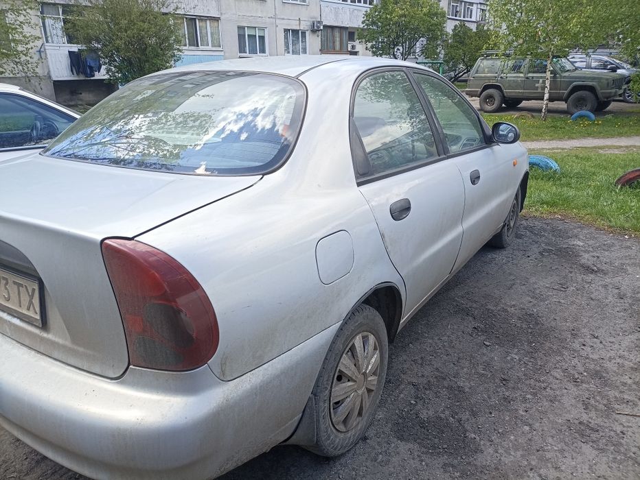 Автомобіль Lanos Daewoo