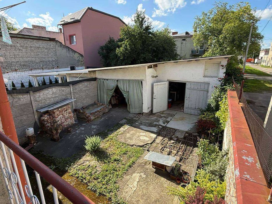 Продаж частини будинку з власним входом, вул. Східна