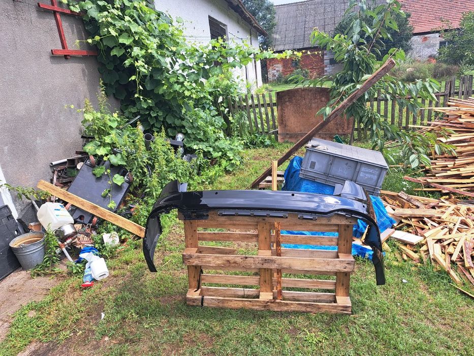 Zderzak tył tylny Audi RS4 RS-4 B9 Avant Kombi 8W9807511AJ 8W9807511AH 8W9807385C