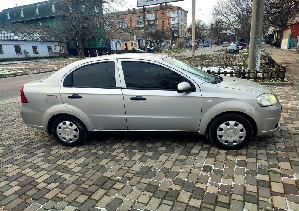 Продам CHEVROLET AVEO 1,5газ/бензин.