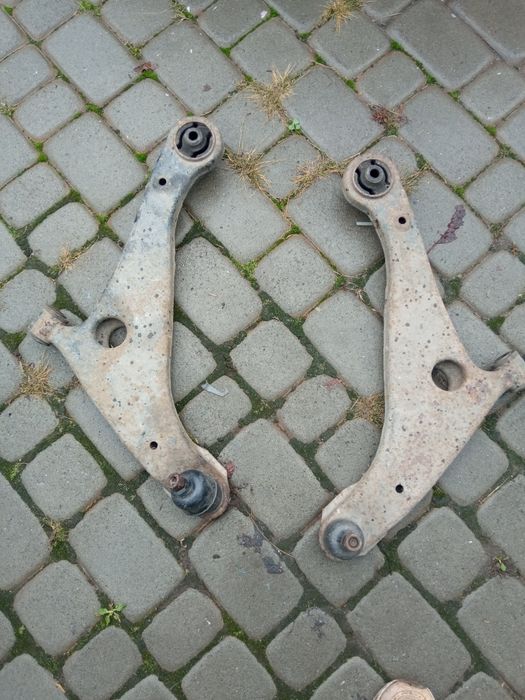 Ричаги на Galant Mitsubishi