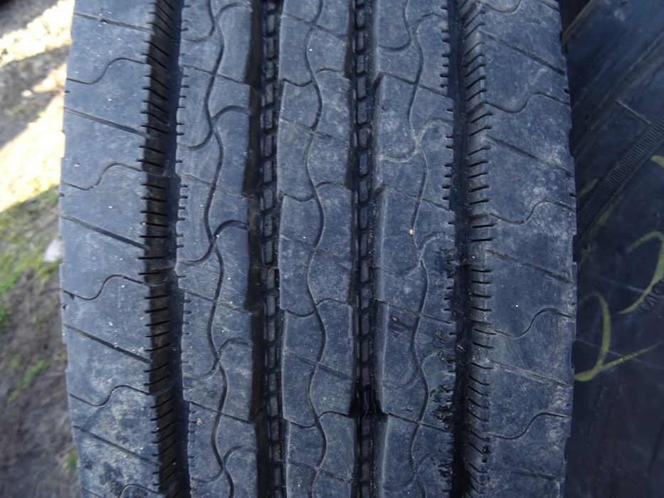 Opona 205/75R17.5 Kumho KRS 03 ( 400 netto)