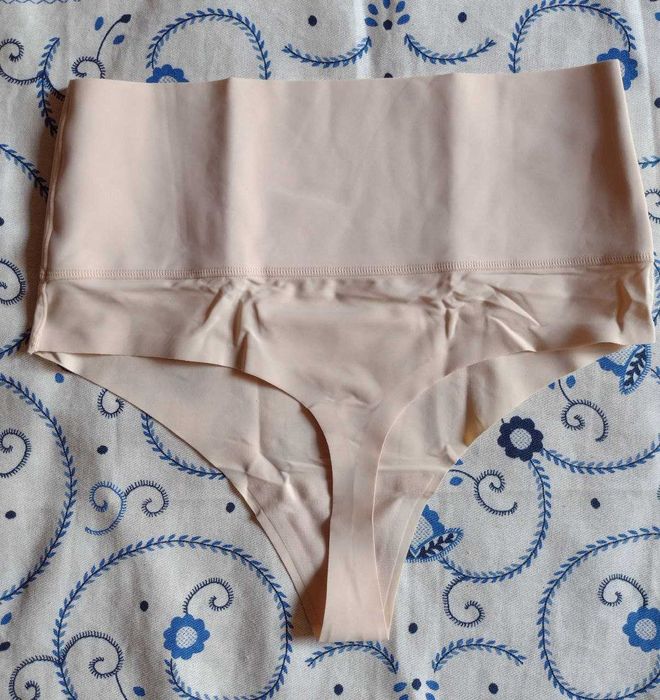 Утягуючі стрінги бежеві та чорні, безшовні