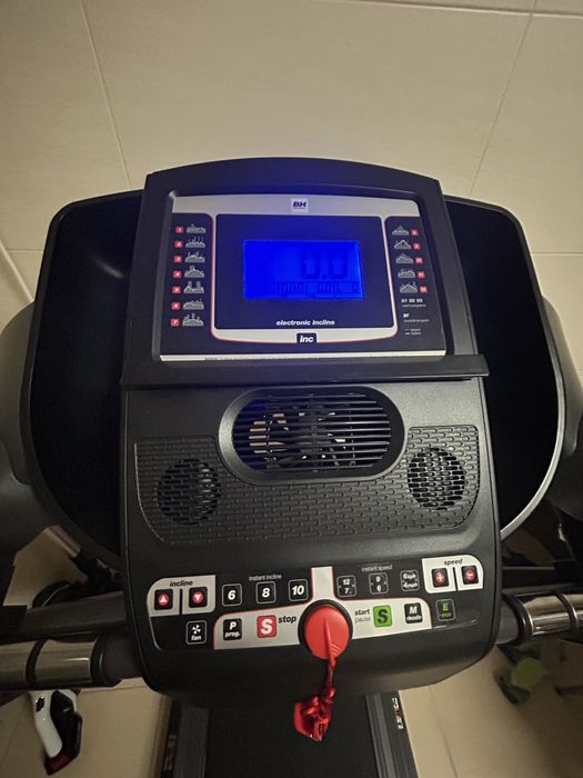 Passadeira de Correr BH Pioneer R3