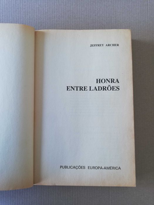 Honra entre ladrões - Jeffrey Archer