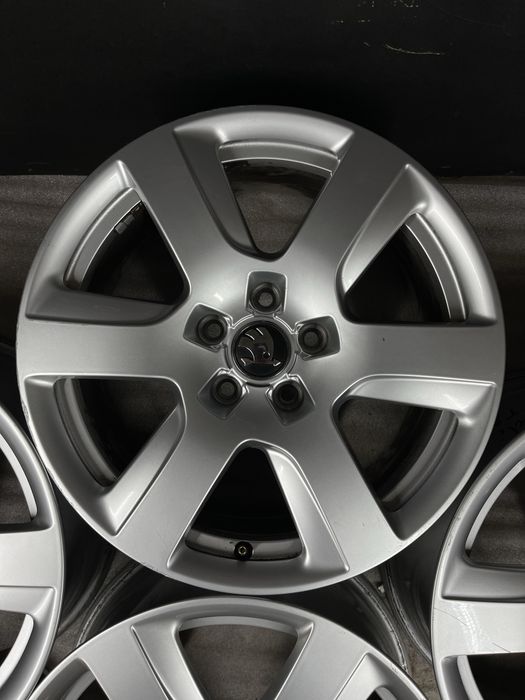 Диски R17 5x112 Et37 7.5J. Skoda Octavia A5 A7 Superb Kodiaq Karoq