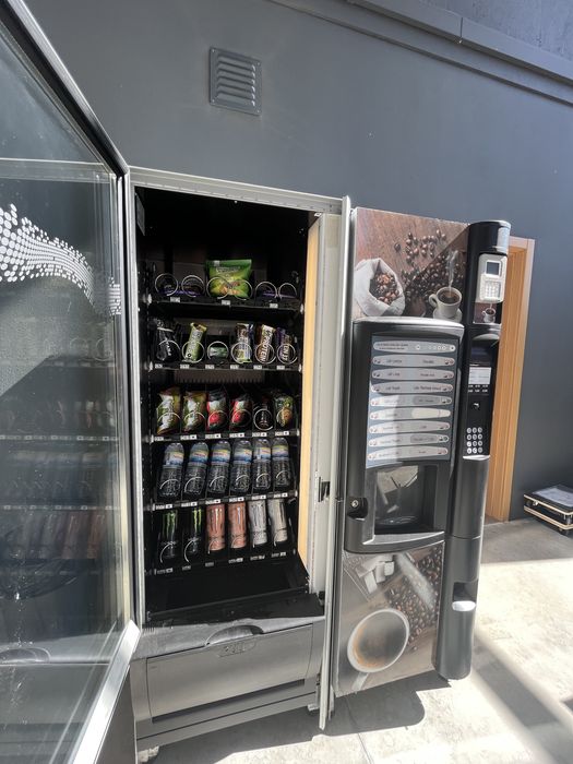 Máquina de vending - Necta Kikko e Slave