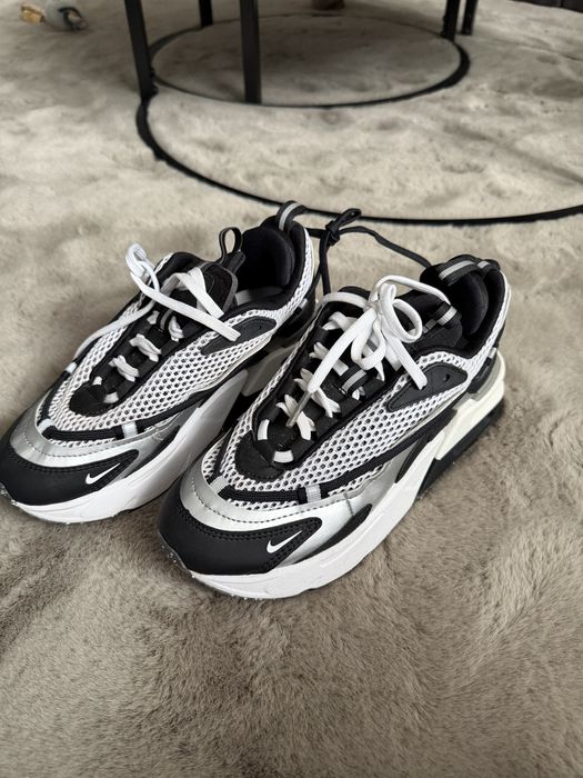 Кросівки Nike Air Max Furyosa, 36 розмір, чорні