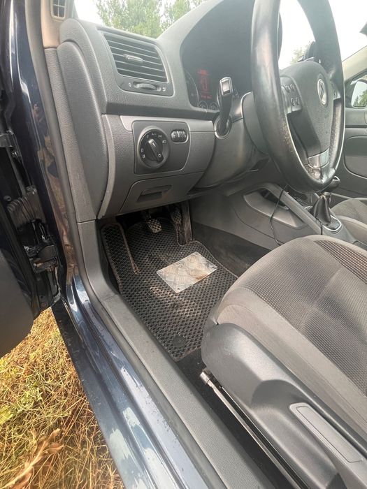 Volkswagen Golf V