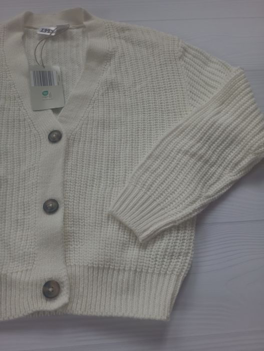 Кардигани светри 122р 128р 134р 140р 146р 152р