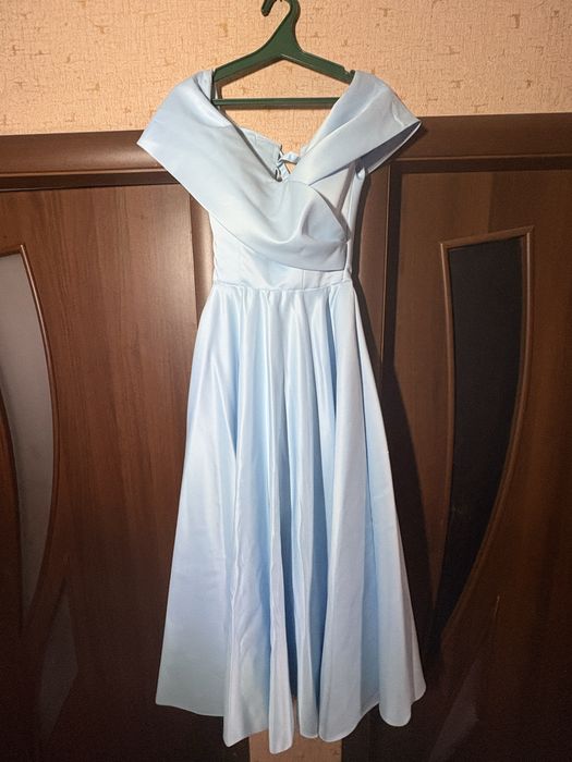 Вишукана сукня на випускний або весілля, небесно-блакитна (xs/s)