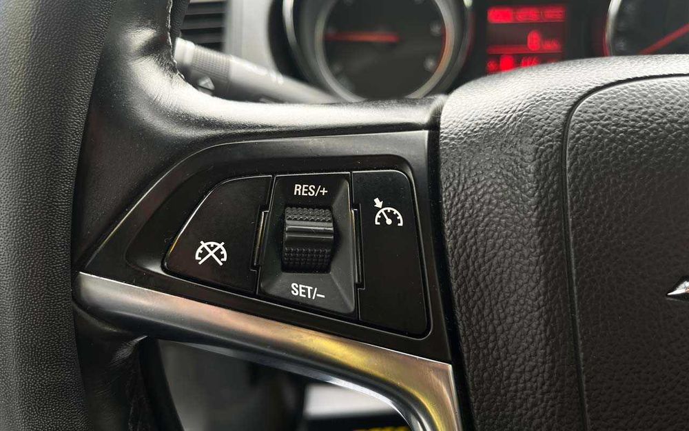 Opel Insignia Sports Tourer 2013