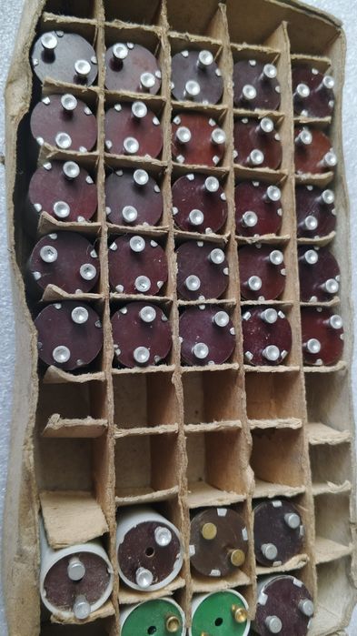 Стартер люминесцентной лампы 80С