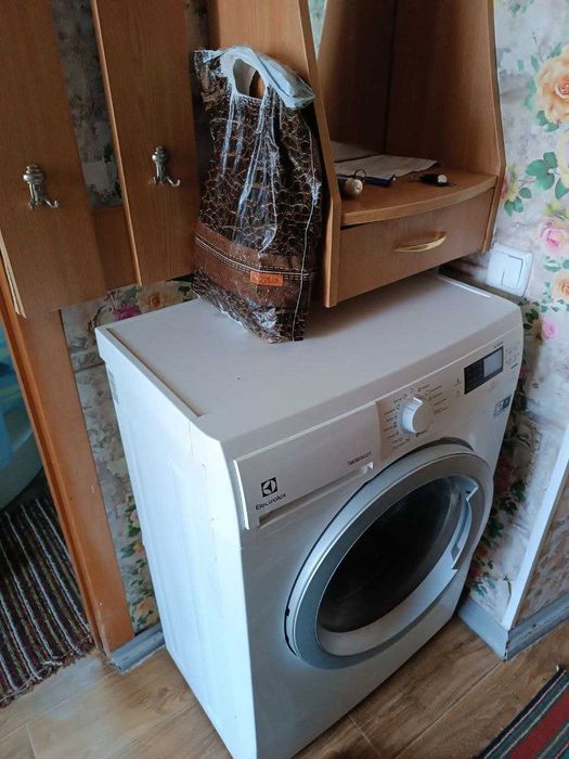 Сдам гостинку ХТЗ ул Косарева 5