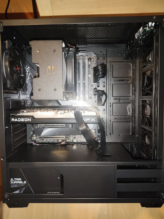 Komputer do Gier . Z kartą graficzna lub bez -600 zl