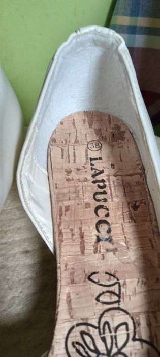 Sandały damskie ,na korku .