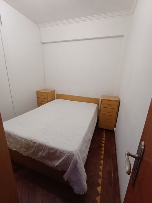 Aluga-se casa T2 e também aluga-se para estudantes