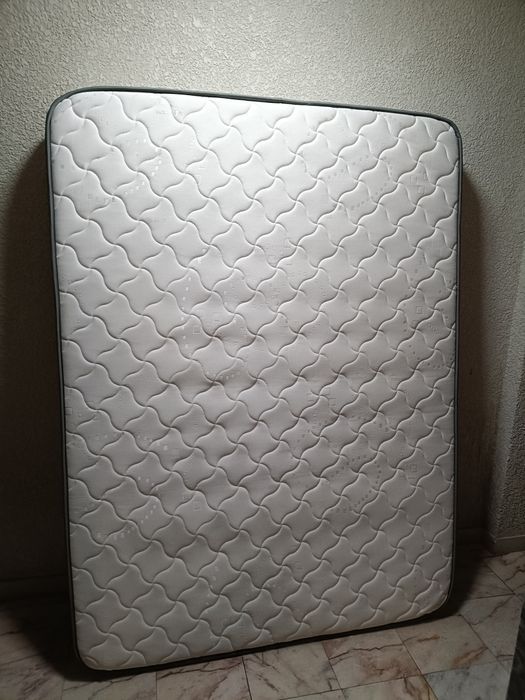 Colchão casal 190x140