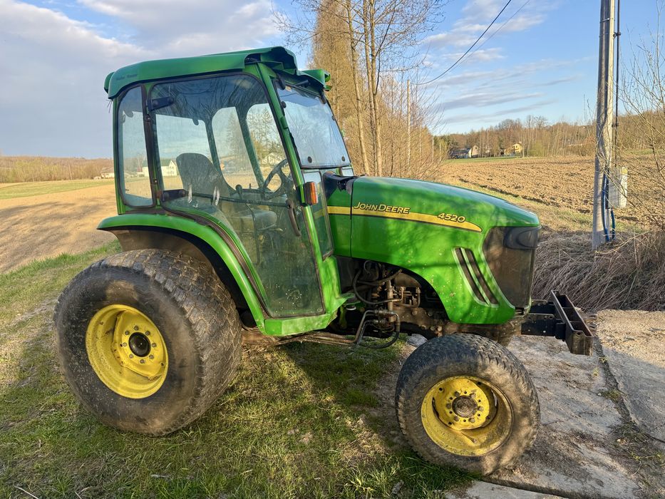 John deere 4520 traktorek ciagnik 53 KM 4x4 . WOM TUZ kabina turbo blokada tur