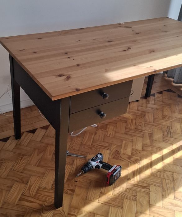 Secretária madeira ikea