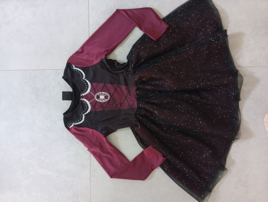 Sukienka czarownica halloween 134/140 hm