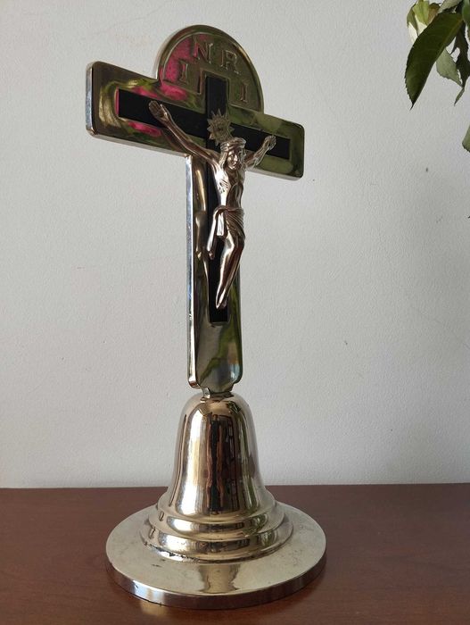Crucifixo Art Deco de Mesa em Metal Vintage