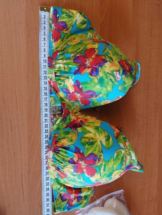 Продам купальник новый