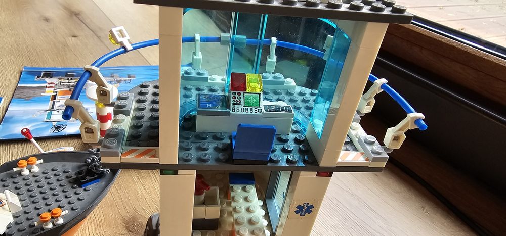 Lego łódź patrolowa baza bazy straży przybrzeżnej  7739 klocki