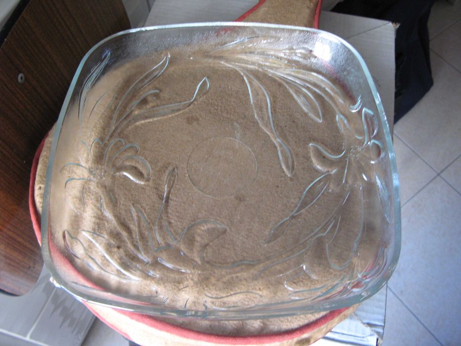 Prato grande antigo de vidro