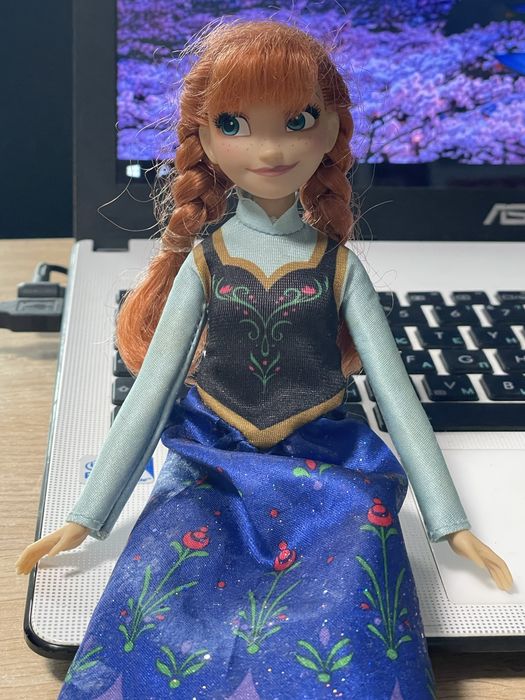 Лялька Анна з Холодного серця Disney Frozen