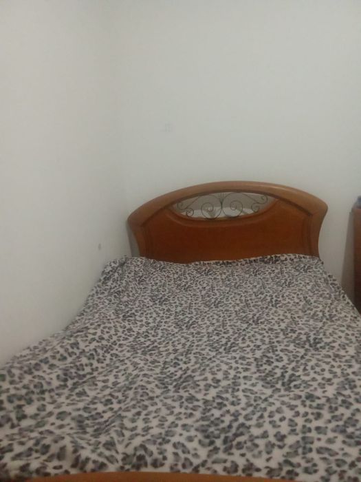 Cama com colchão ortopédico