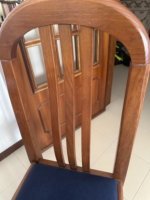 Mesa de jantar com cadeiras