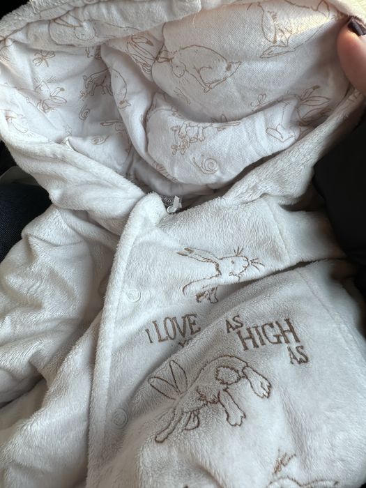 Комбинезон осень , человечек на выписку