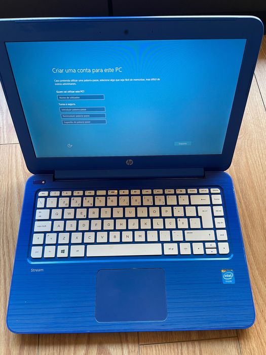 HP  notebook Stream 13"